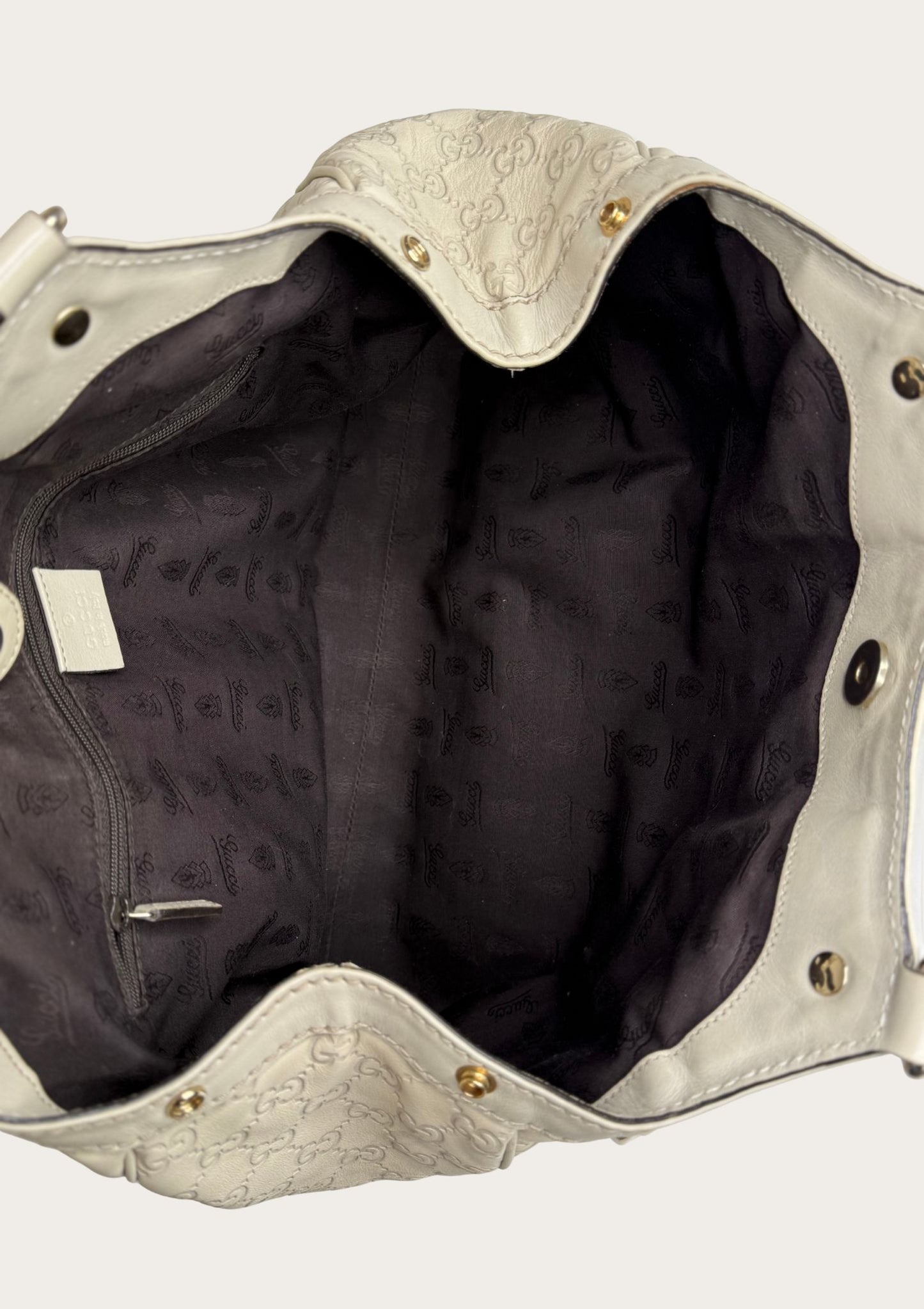 Authentic Gucci Sukey medium bag in beige Guccissima leather