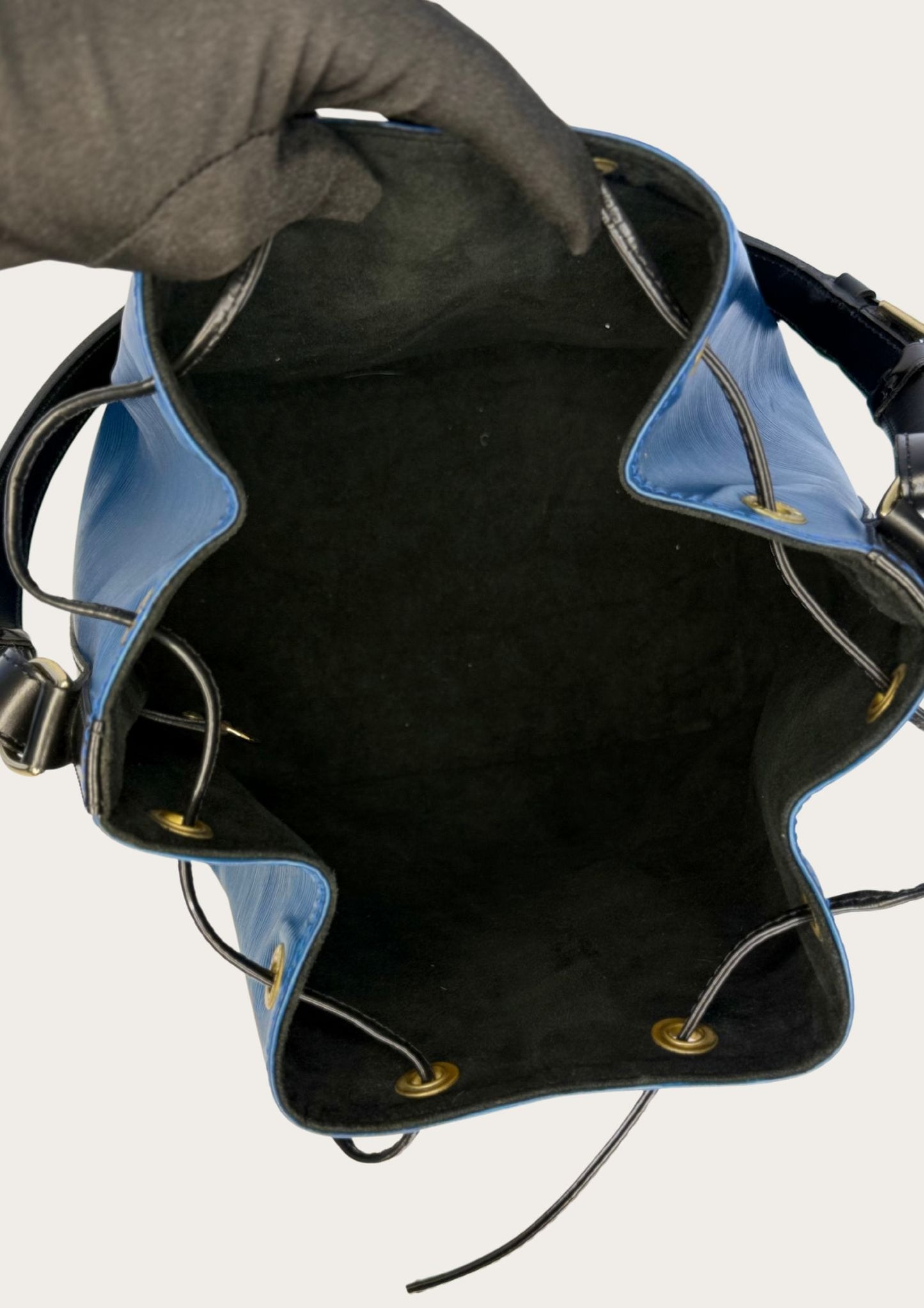 Vintage Louis Vuitton petit Noé in epi leather, blue with black details