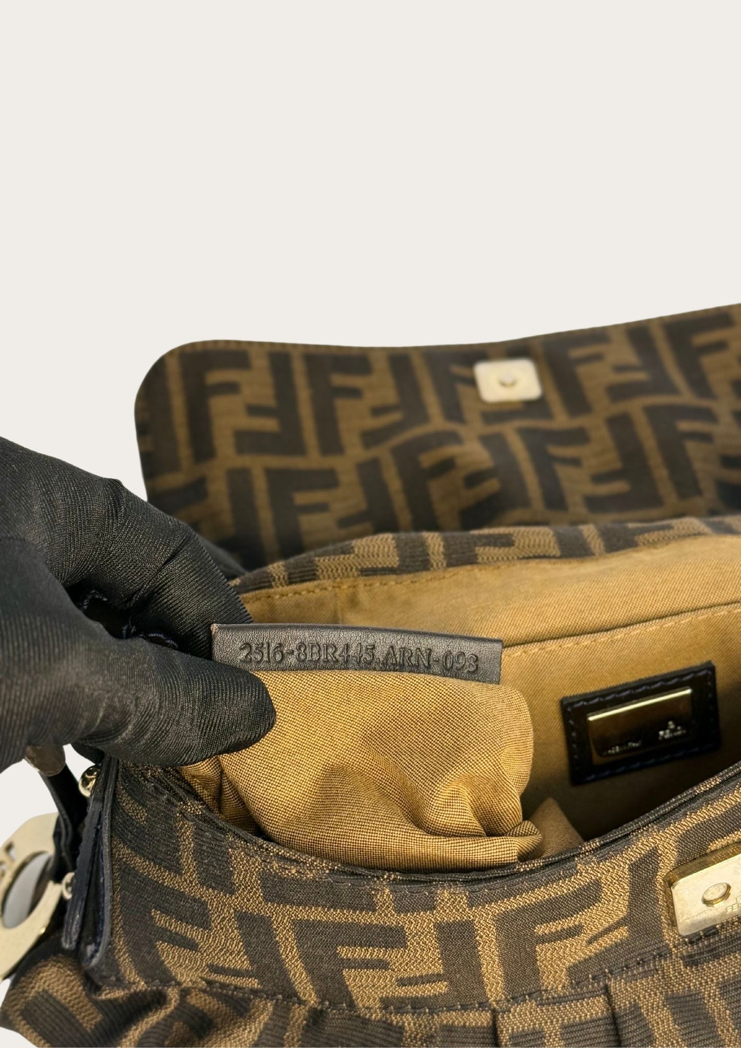 Authenticity code Vintage Fendi Chef bag in Zucca pattern