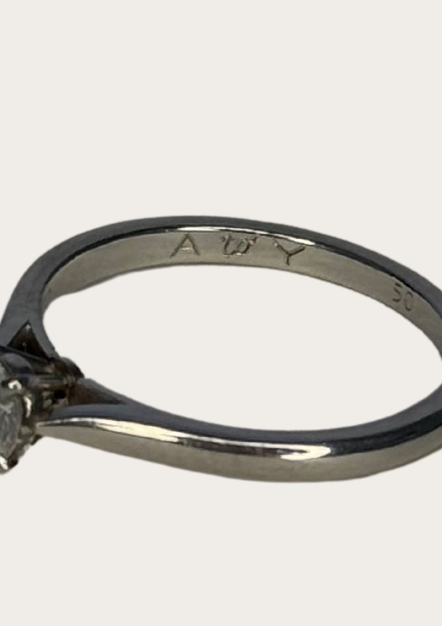 Vintage Cartier Solitaire 1895 diamond ring in platinum with case and certificate