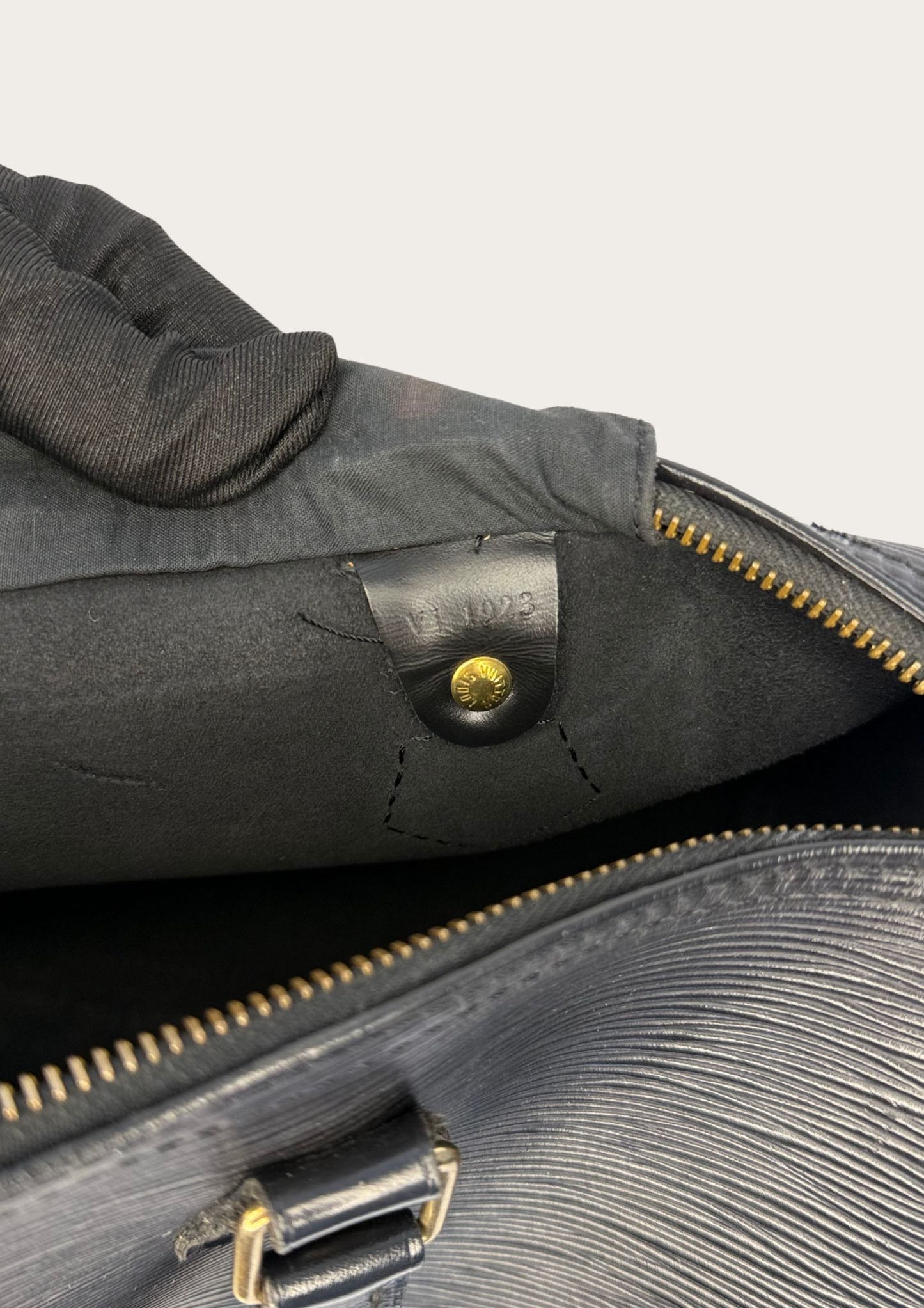 Louis Vuitton Speedy 30 Epi black leather, vintage and authentic