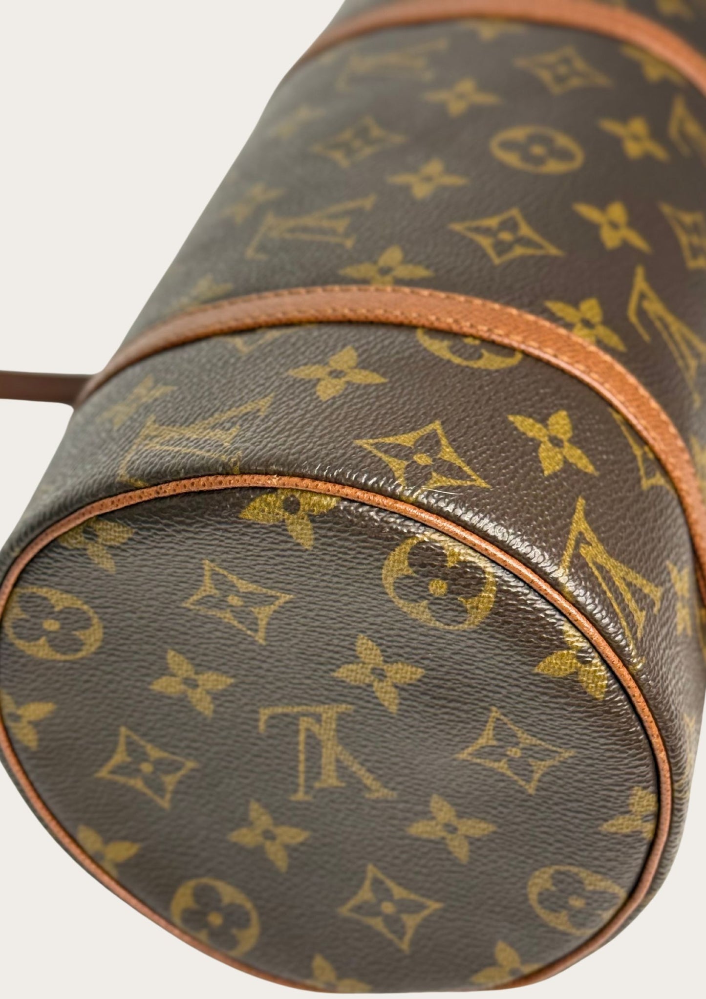 Louis Vuitton Papillon 26