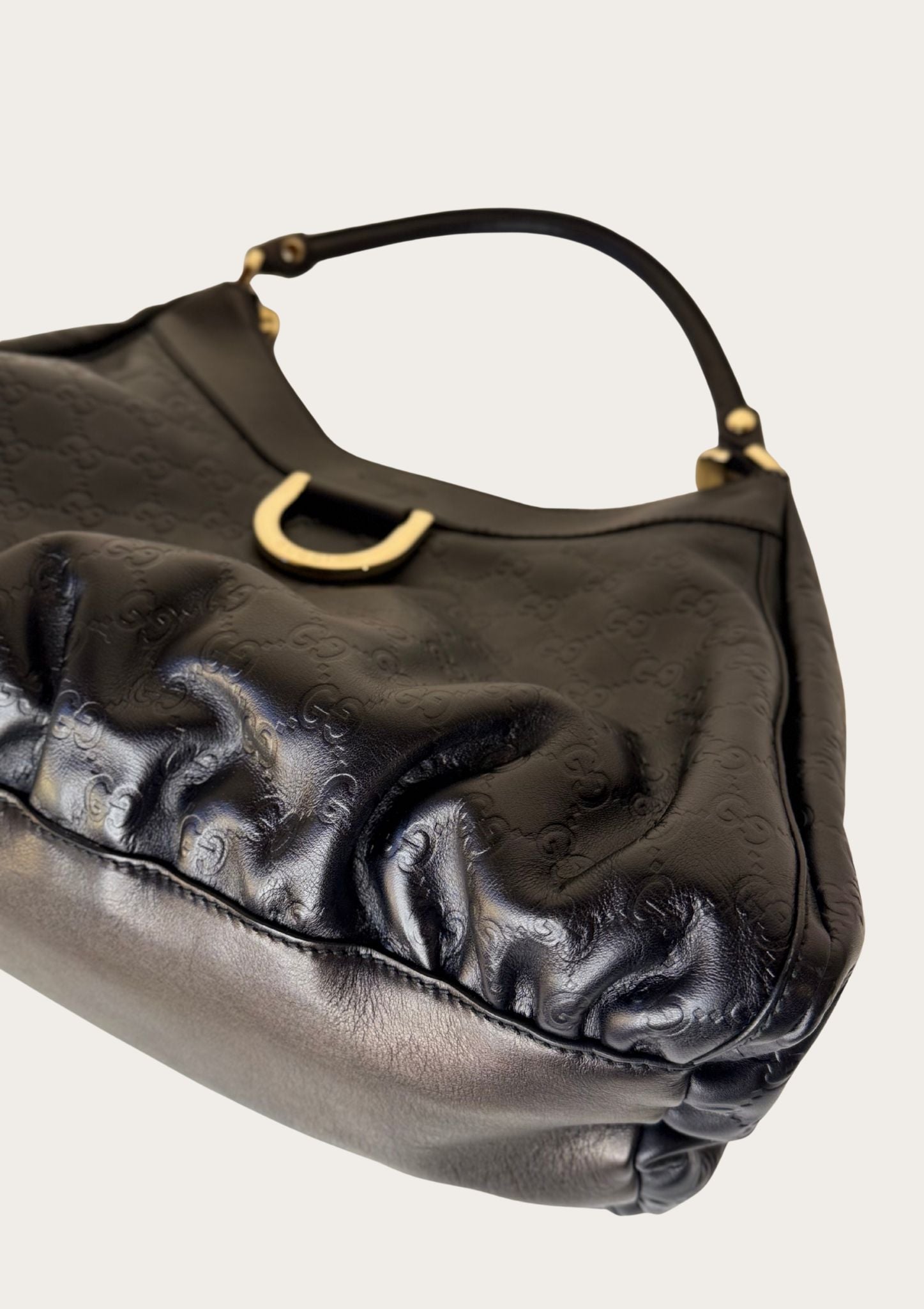 Authentic vintage Gucci Abbey D-ring Hobo shoulder bag in Guccissima leather