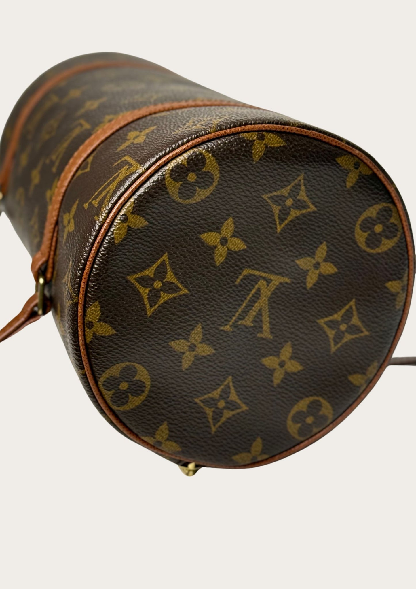 Louis Vuitton Papillon 26