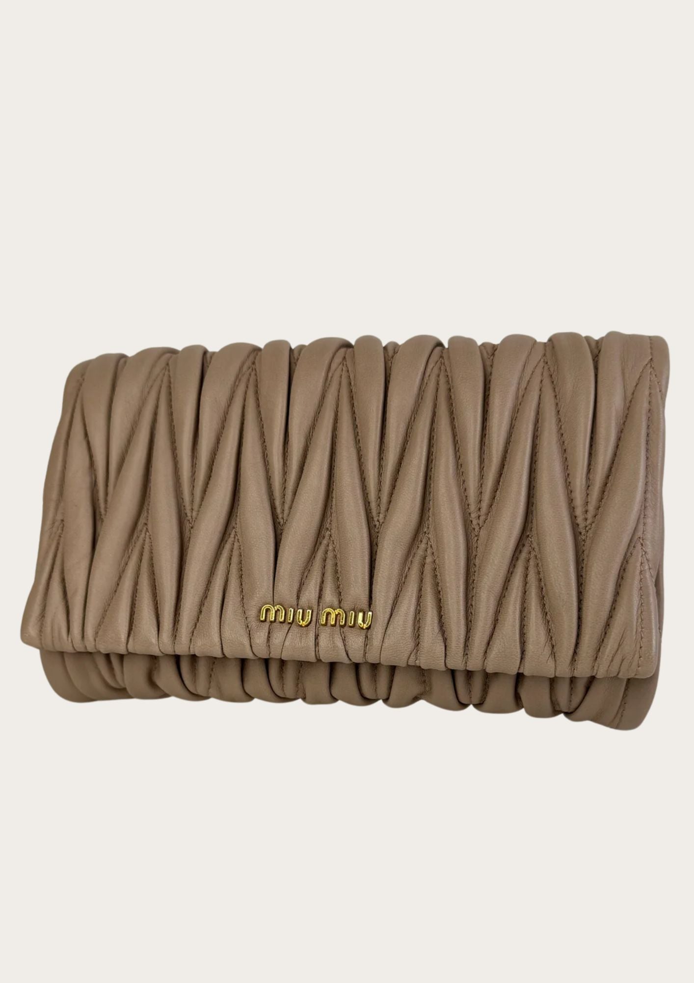  Miu Miu Matelassé clutch in soft champagne pink, front