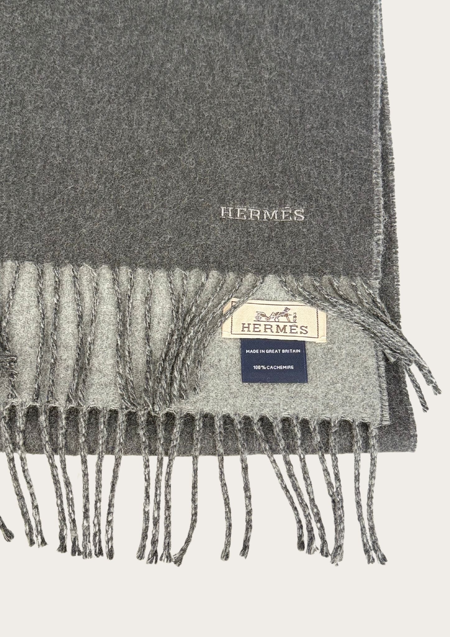 Authentic grey Hermès Cashmere scarf with case