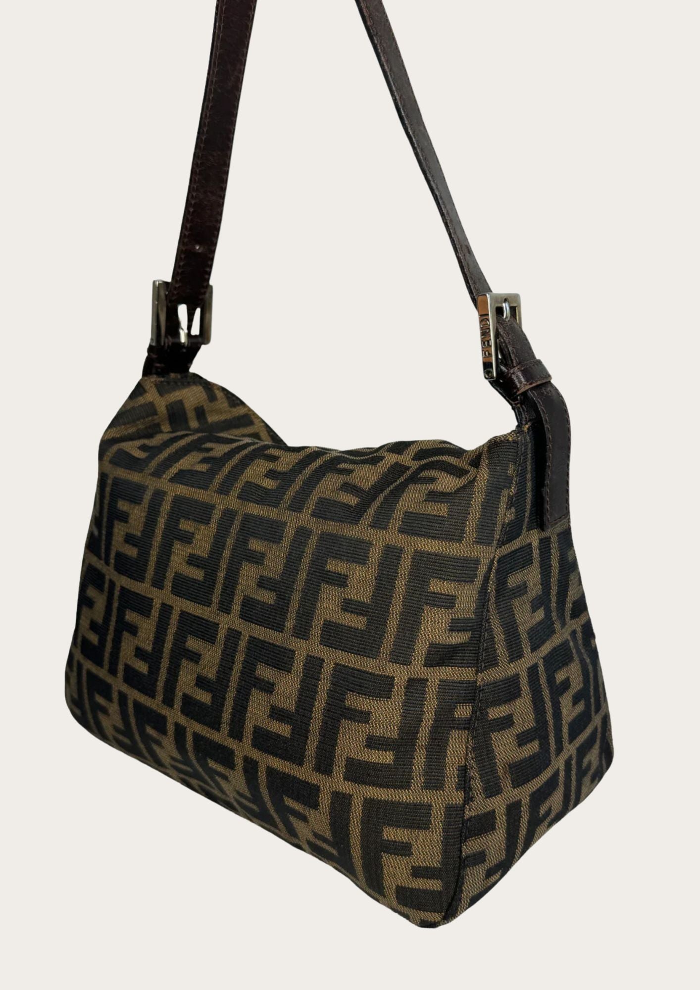 Pre-owned Fendi Mamma Baguette in Zucca pattern, very good condition. Back side