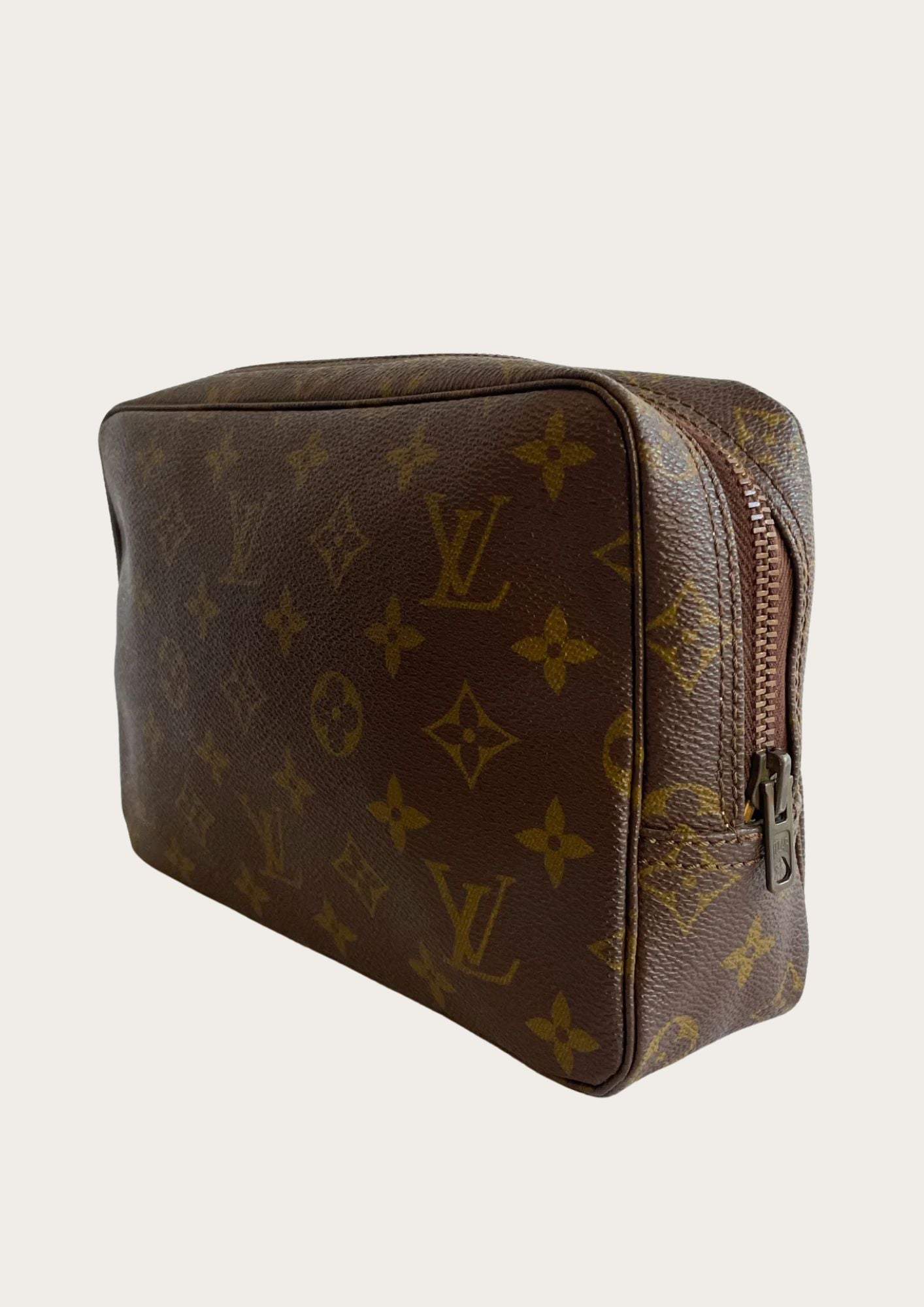 Genuine Louis Vuitton Trousse de Toilette 23, toiletry case 