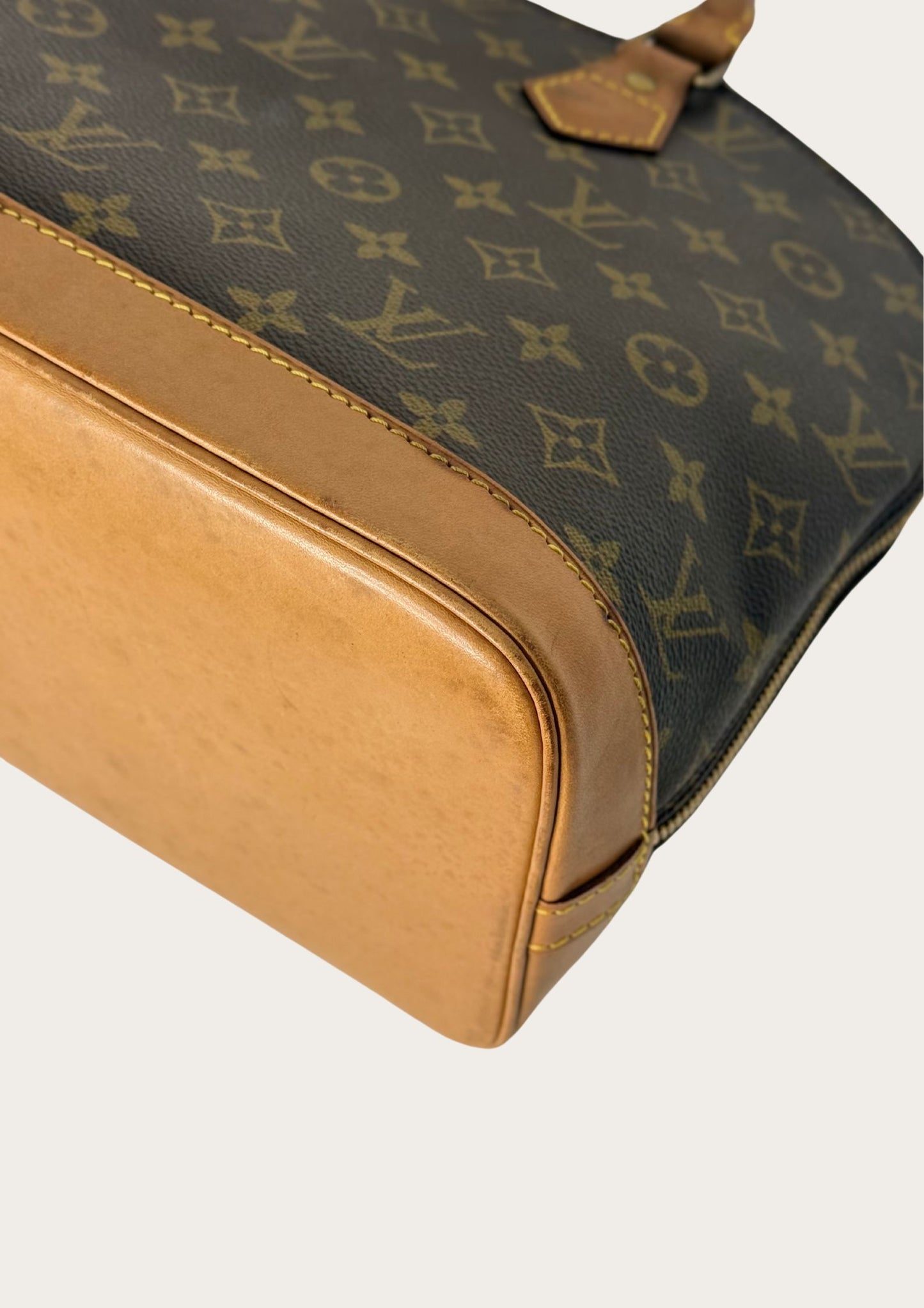 Louis Vuitton Alma PM