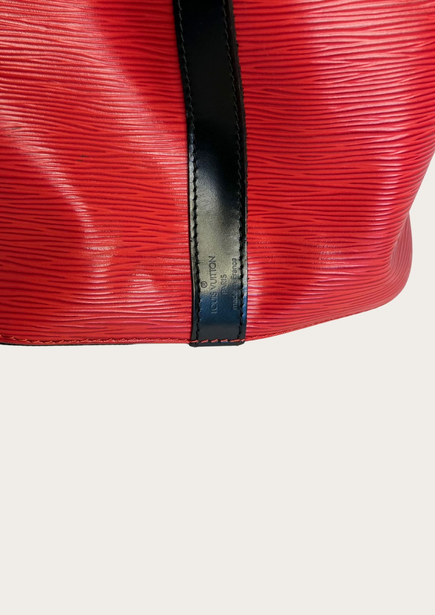 Louis Vuitton Petit Noé in Epi leather