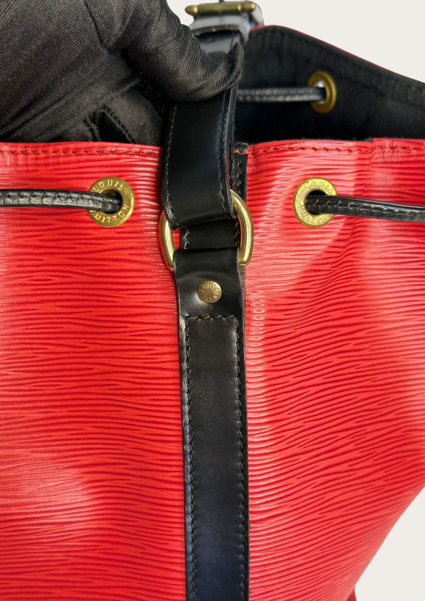 Louis Vuitton Petit Noé in Epi leather