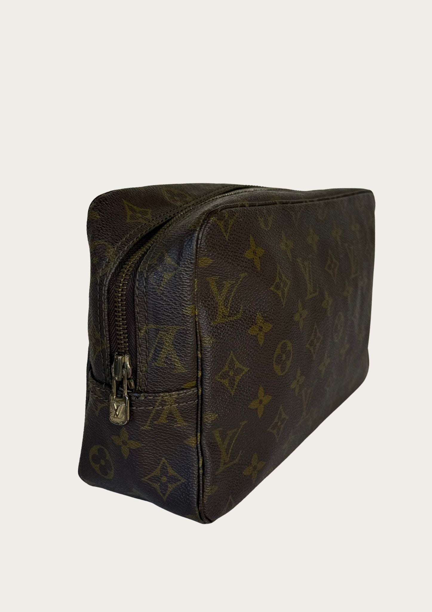 Authentic vintage Louis Vuitton Trousse de toilette 28 toiletry case