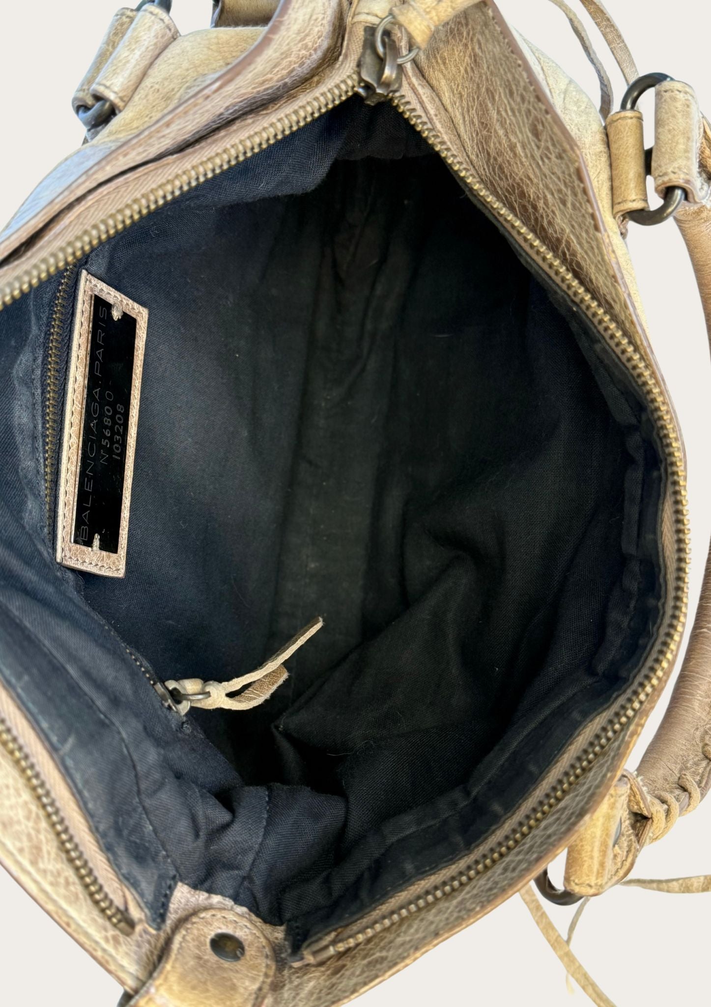 Pre-owned Balenciaga City bag in beige leather, genuine 