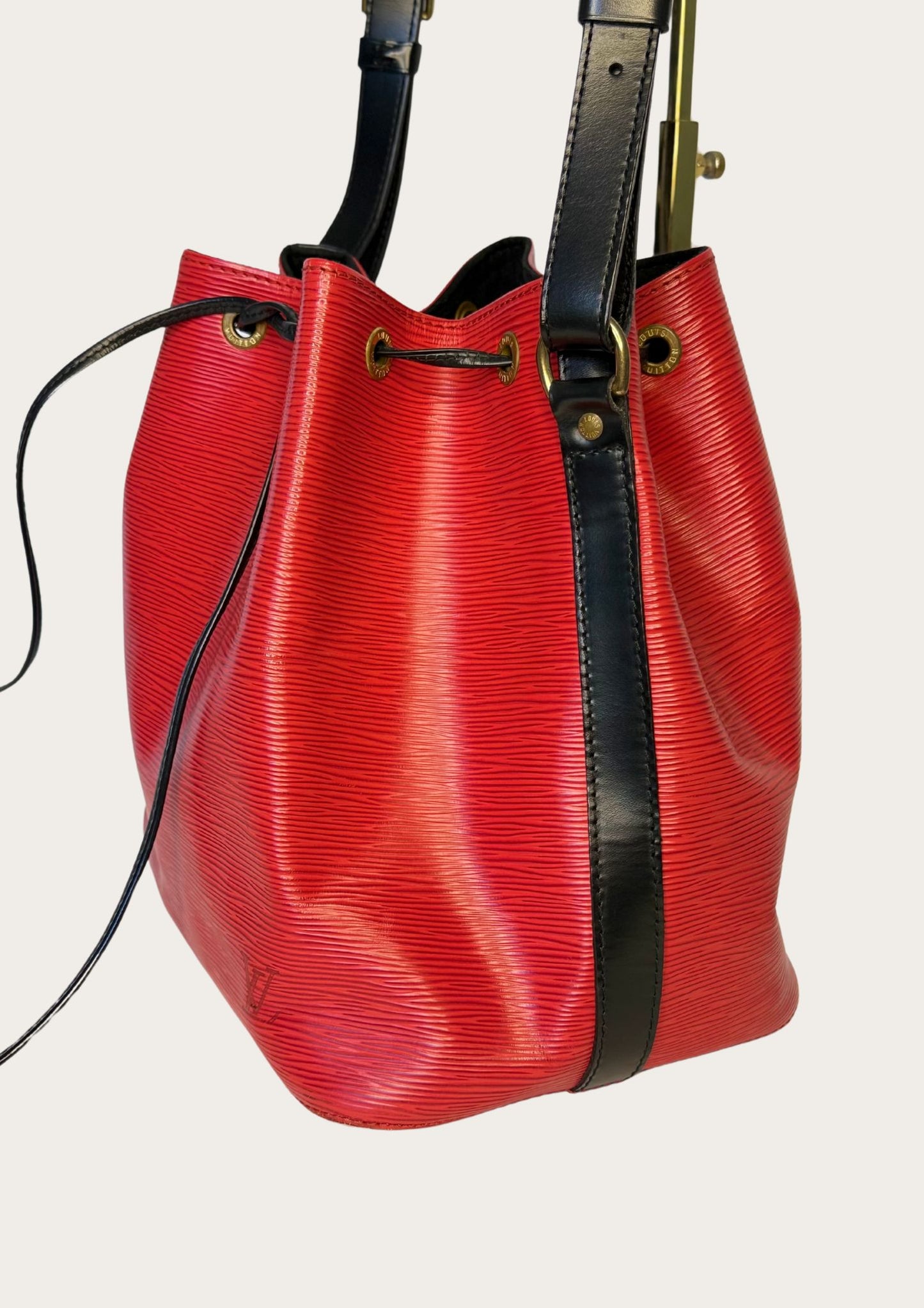 Louis Vuitton Petit Noé in Epi leather