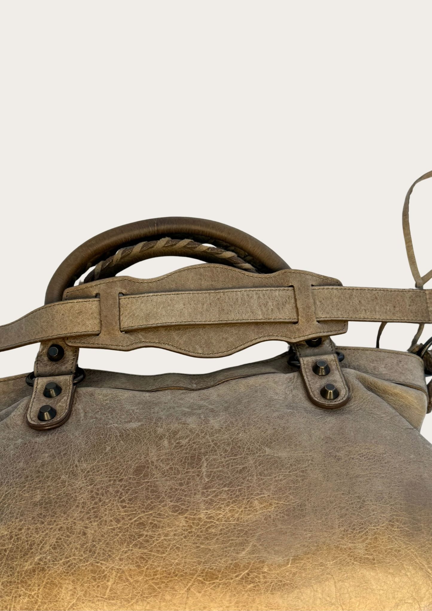 Pre-owned Balenciaga City bag in beige leather, genuine 