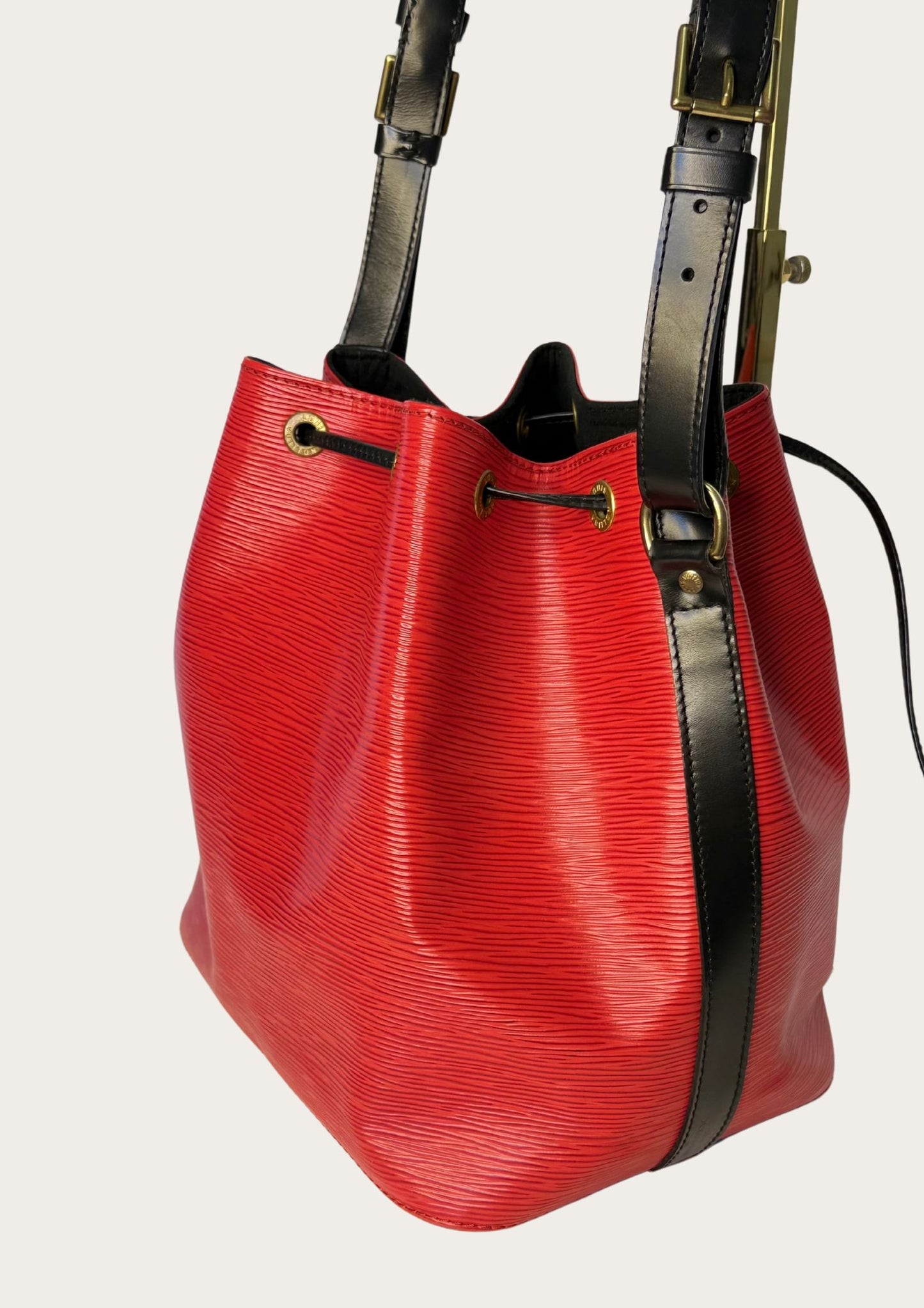 Louis Vuitton Petit Noé in Epi leather