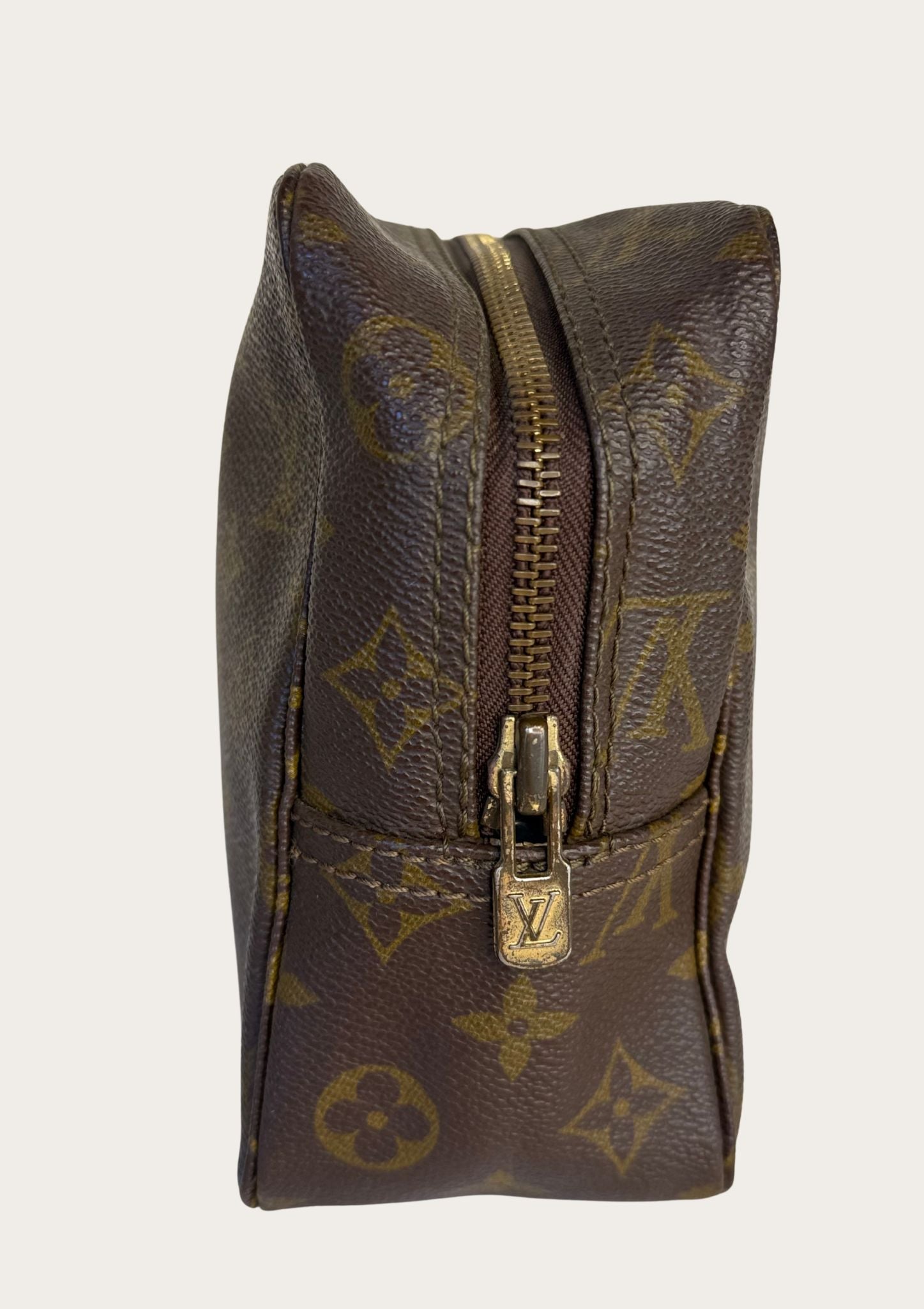 Authentic vintage Louis Vuitton Trousse de toilette 28 toiletry case