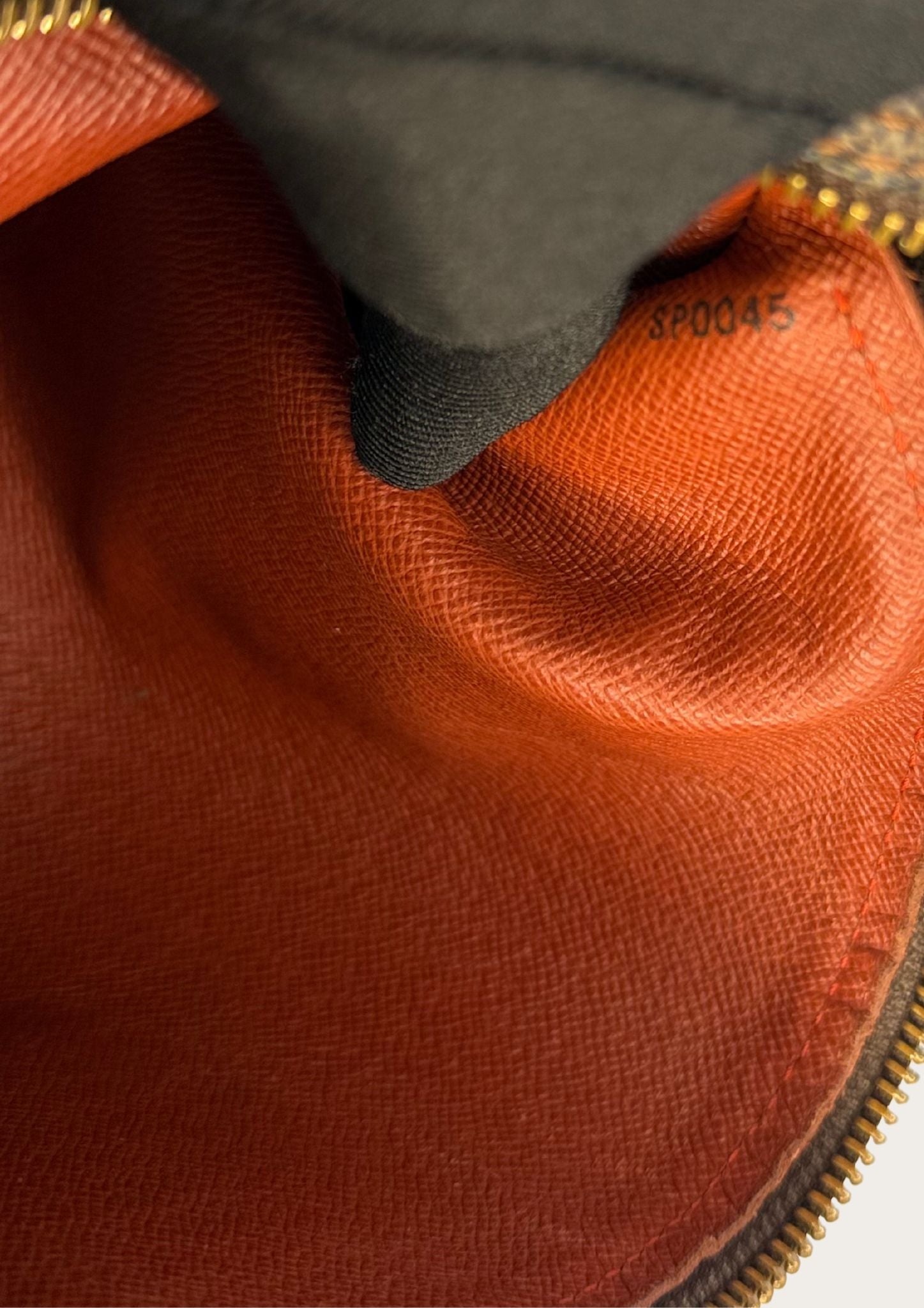 Genuine pre-owned Louis Vuitton Papillon 30 Damier Ebene with pouch