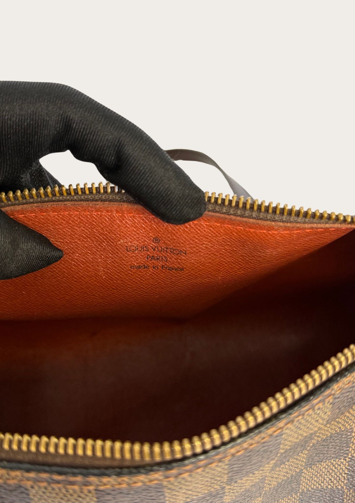 Genuine pre-owned Louis Vuitton Papillon 30 Damier Ebene with pouch