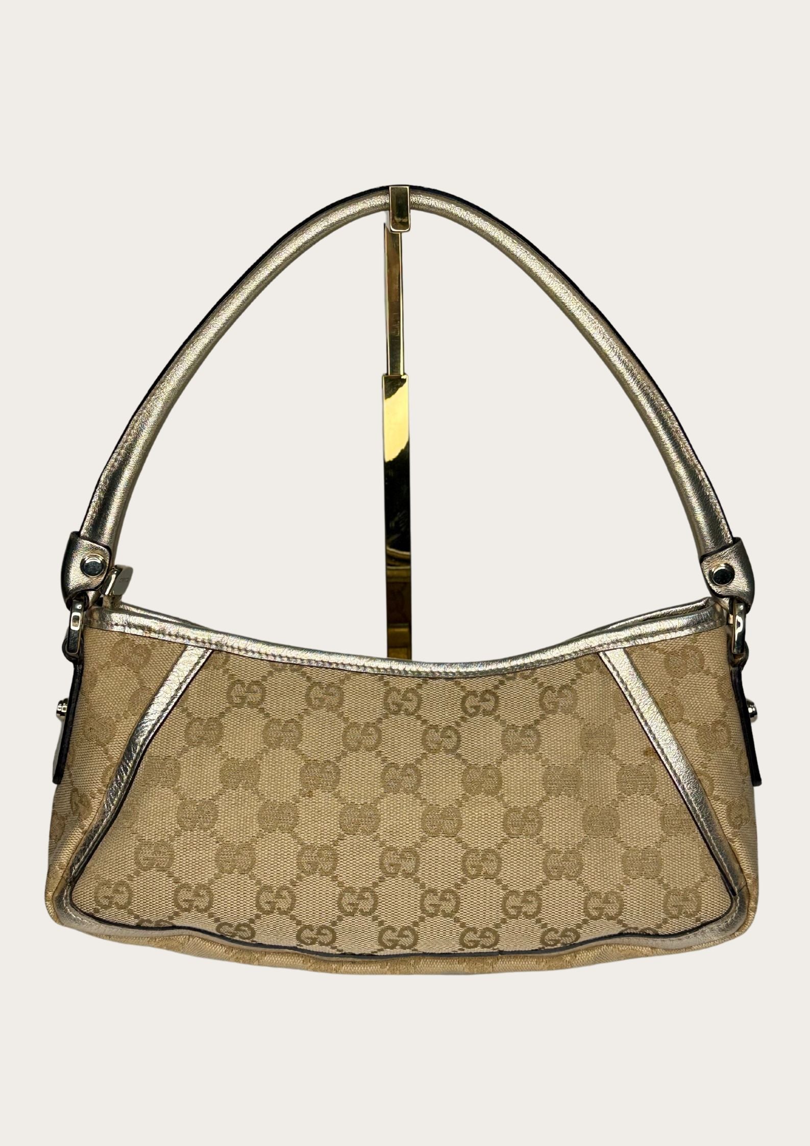 Gucci GG Abbey D-ring shoulder bag – RandR Vintage Gucci GG Abbey D-ring shoulder bag – RandR Vintage
