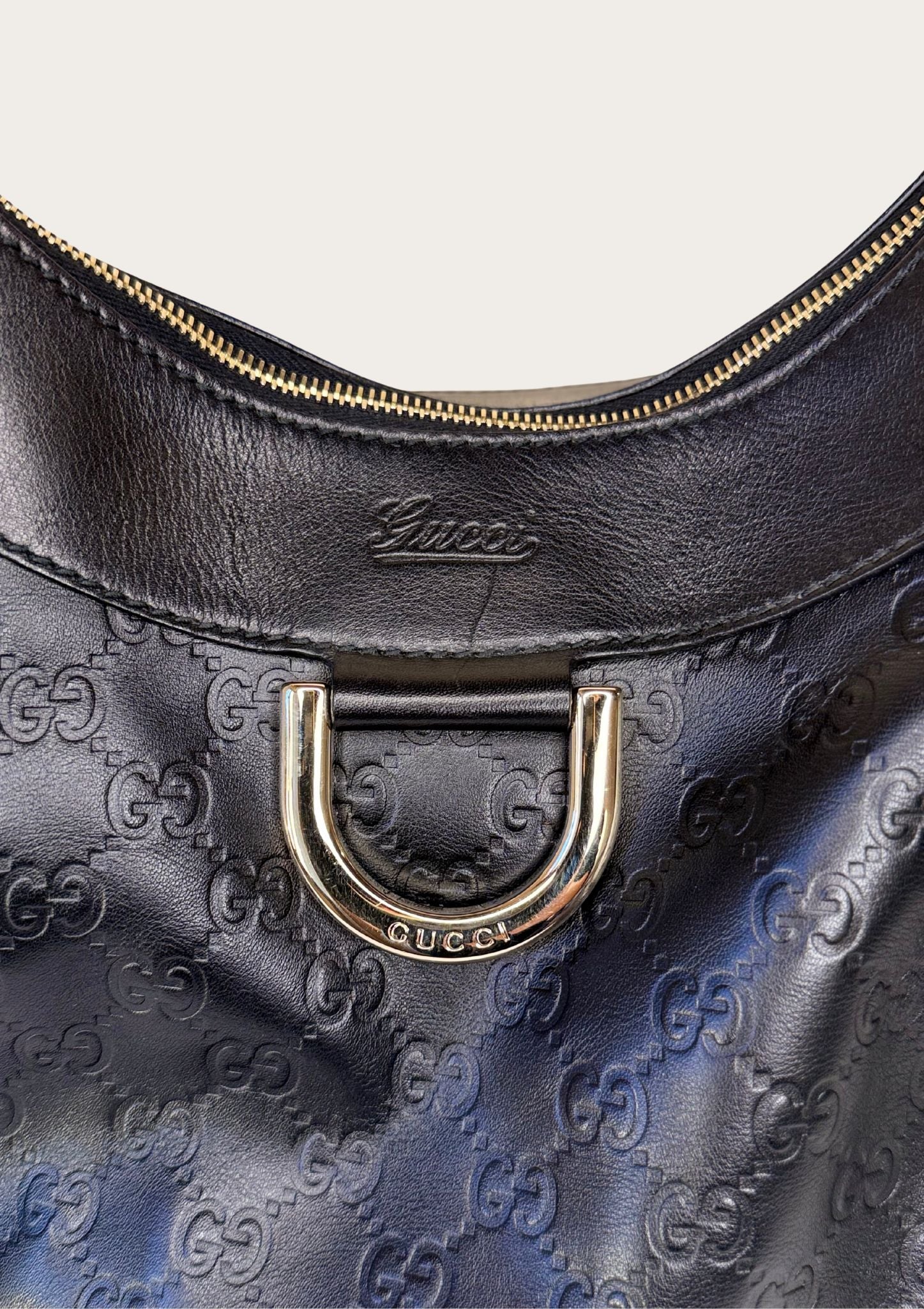 Authentic vintage Gucci Abbey D-ring Hobo shoulder bag in Guccissima leather