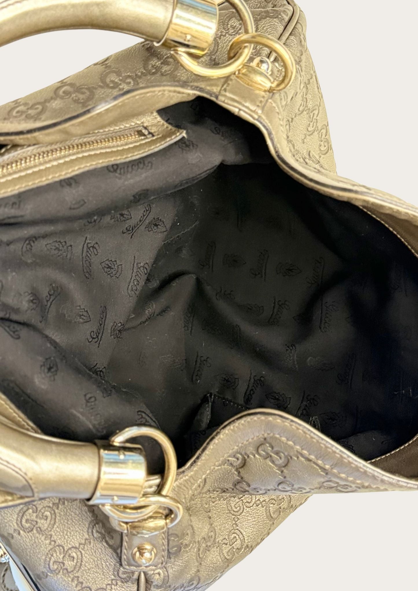 Gucci Indy bag in Guccissima leather