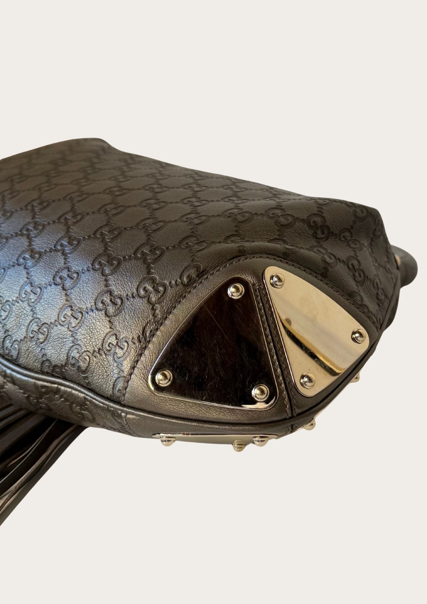 Genuine Gucci Indy bag in Guccissima leather 