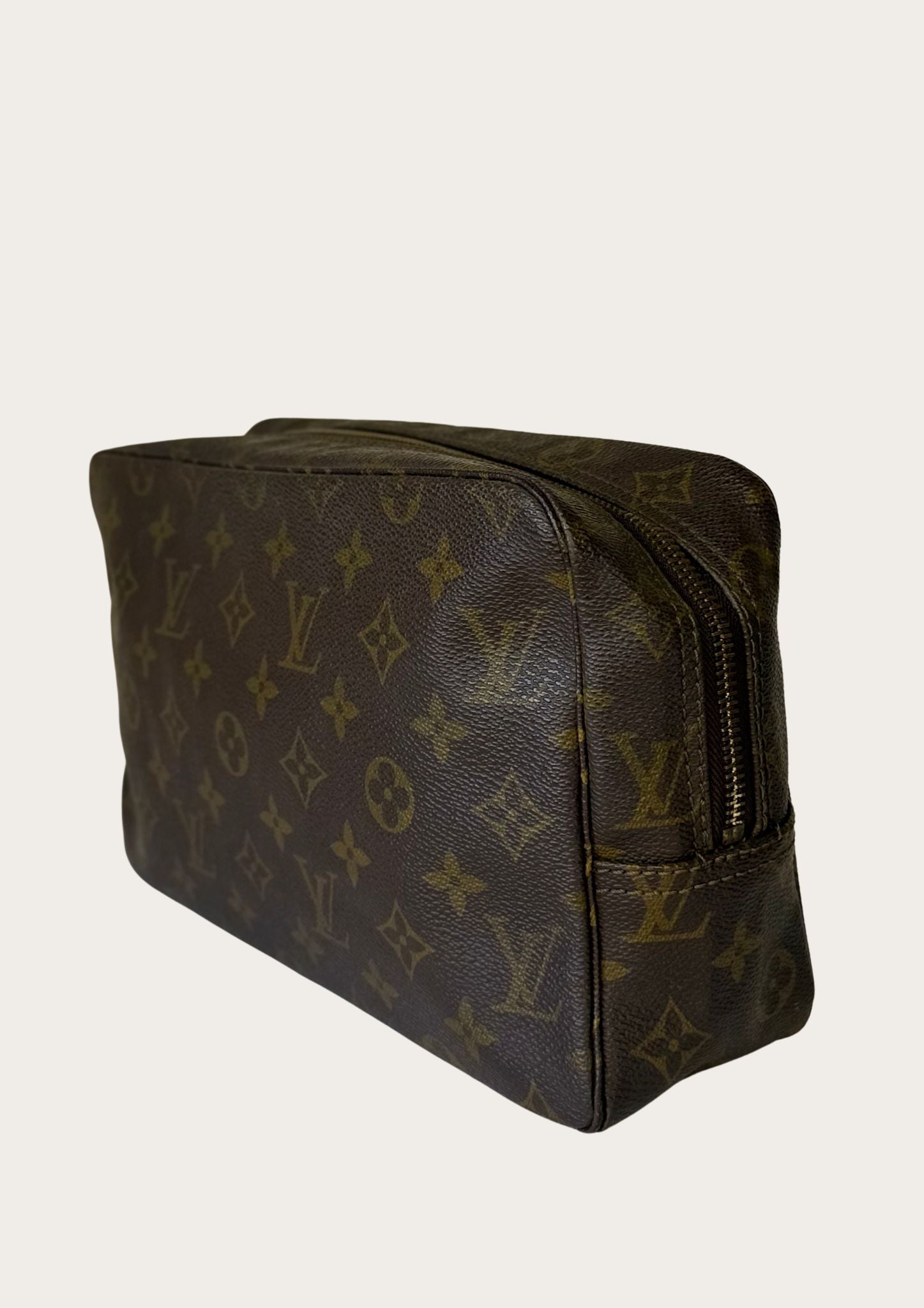 Authentic vintage Louis Vuitton Trousse de toilette 28 toiletry case