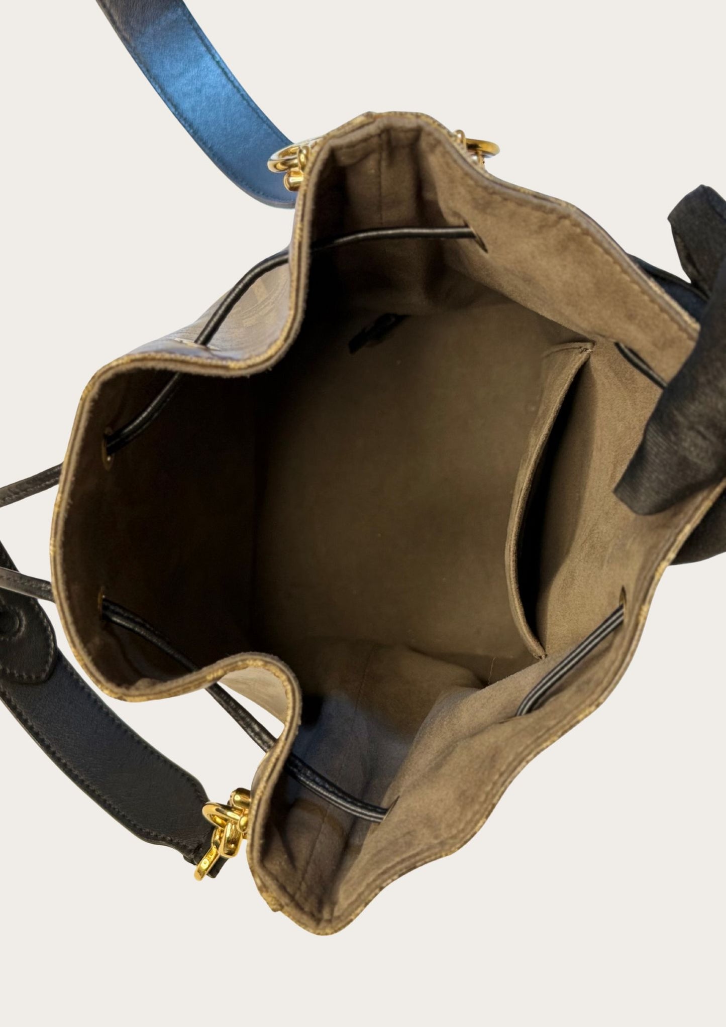 Authentic Fendi Mon Trésor bucket bag (medium) in Zucca pattern